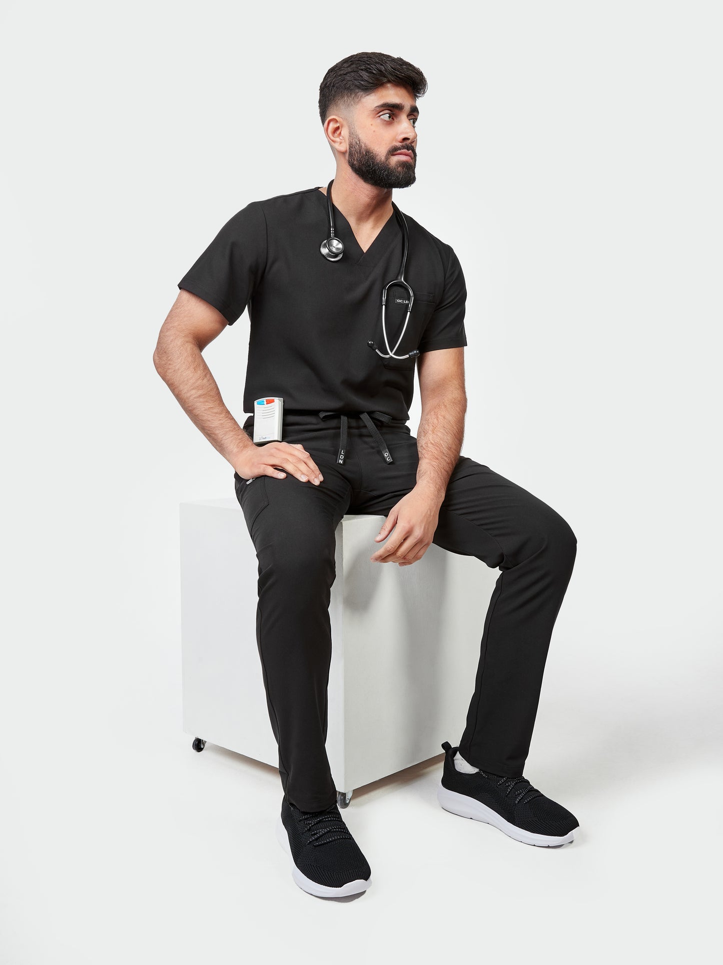 Men's Solis Scrub Trousers - Midnight Black