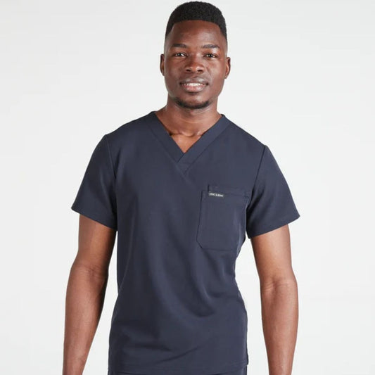 7 Must-Have Features in Medical Scrubs for Men