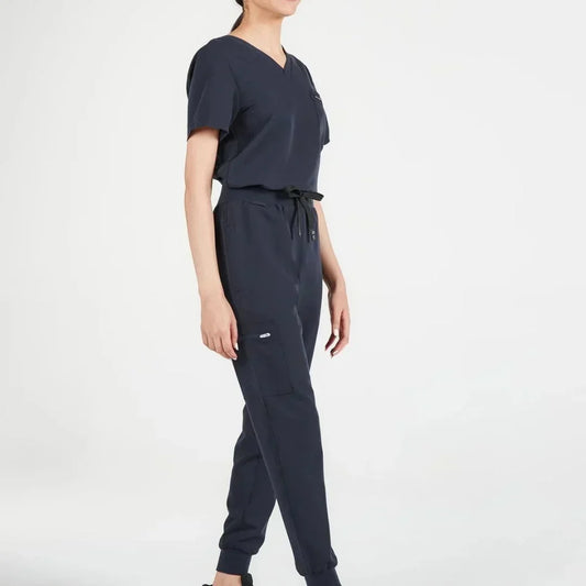 Moisture Wicking vs. Cotton Medical Scrubs: Which is Better?